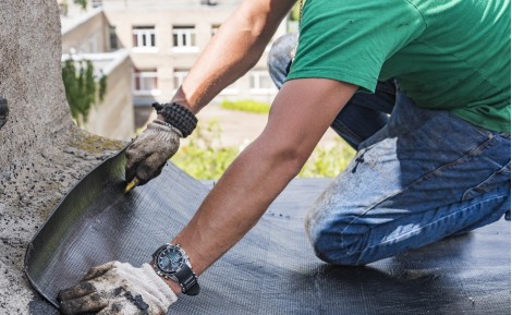 Jak uszczelnić stary dach z papy bez kosztownej wymiany