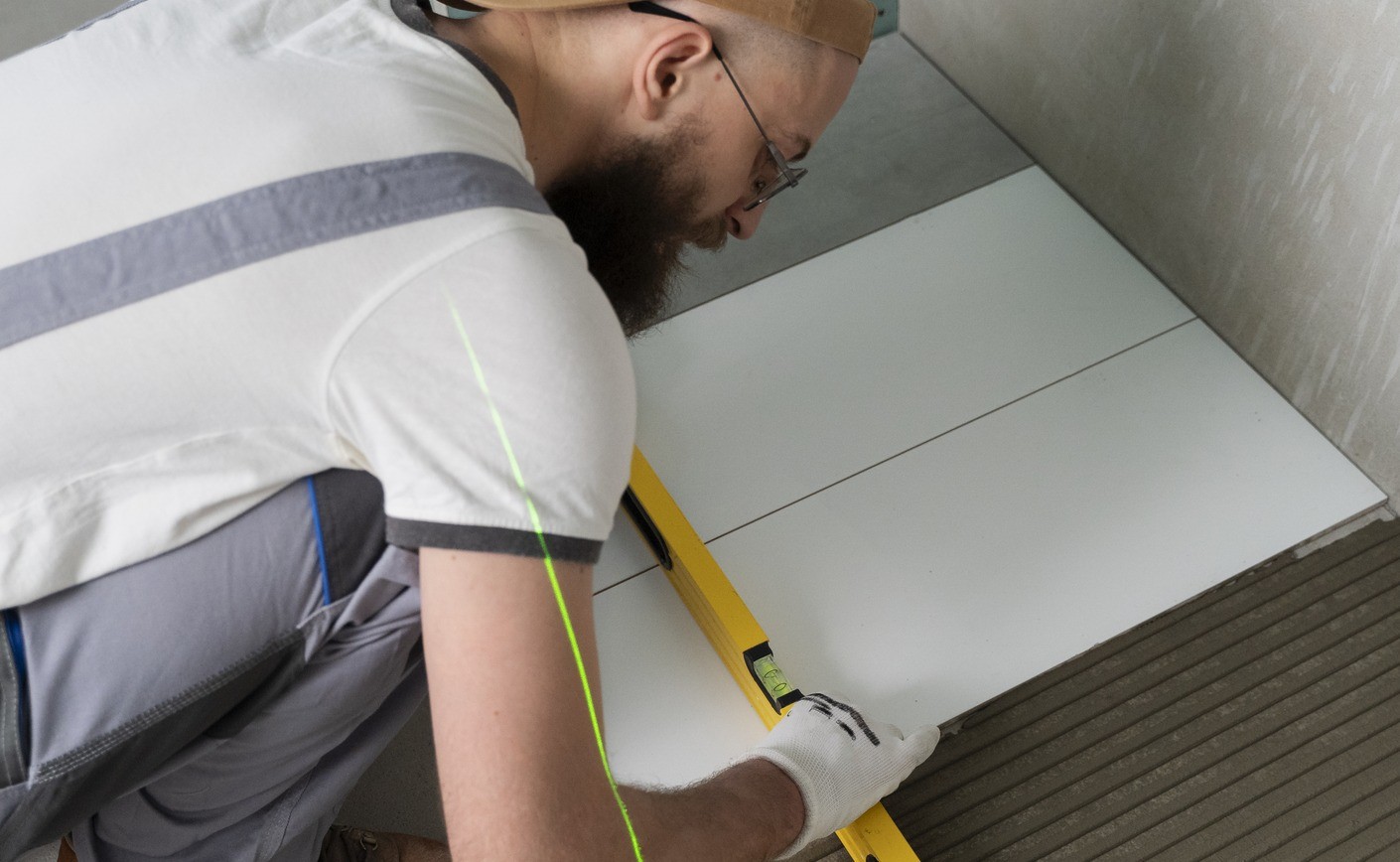 Osuszanie zawilgoconych murów: od czego zacząć